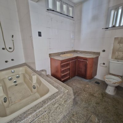 Apartamentos com 143m², 2 quartos, 1 suíte, 1 garagem, no bairro Centro em Florianópolis