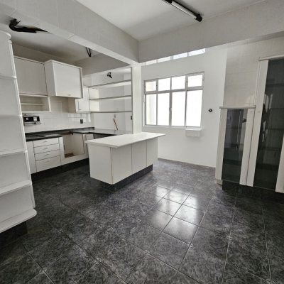 Apartamentos com 143m², 2 quartos, 1 suíte, 1 garagem, no bairro Centro em Florianópolis