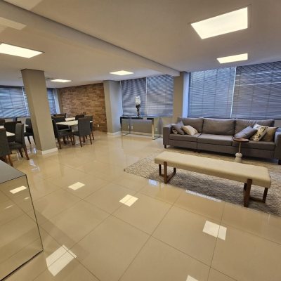 Apartamentos com 143m², 2 quartos, 1 suíte, 1 garagem, no bairro Centro em Florianópolis