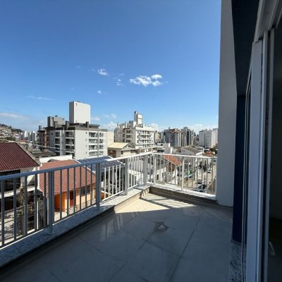 Studio Residencial com 58m², 1 quarto, 1 garagem, no bairro Centro em Florianópolis