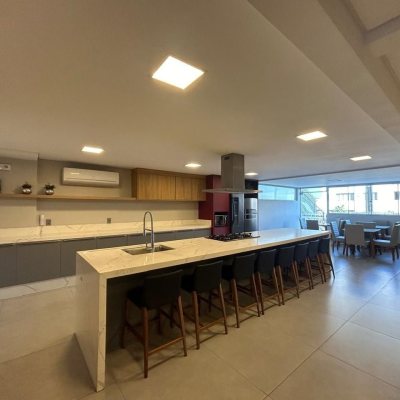 Apartamentos com 138m², 3 quartos, 1 suíte, 1 garagem, no bairro Kobrasol em São José