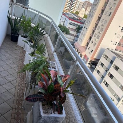 Apartamentos com 138m², 3 quartos, 1 suíte, 1 garagem, no bairro Kobrasol em São José