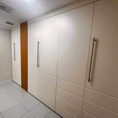 Sala com 91m², no bairro Centro em Florianópolis