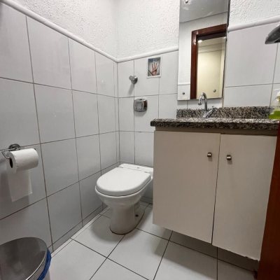 Sala com 91m², no bairro Centro em Florianópolis