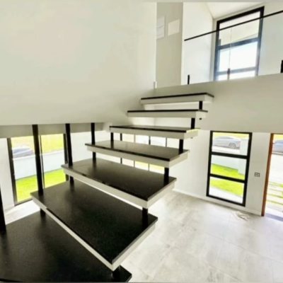 Casa Residencial com 204m², 3 quartos, 3 suítes, 2 garagens, no bairro Rio Tavares em Florianópolis