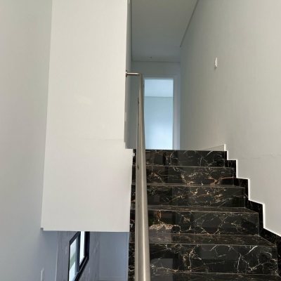 Casa Residencial com 390m², 4 quartos, 4 suítes, 4 garagens, no bairro Ingleses do Rio Vermelho em Florianópolis