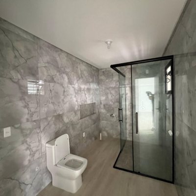 Casa Residencial com 390m², 4 quartos, 4 suítes, 4 garagens, no bairro Ingleses do Rio Vermelho em Florianópolis