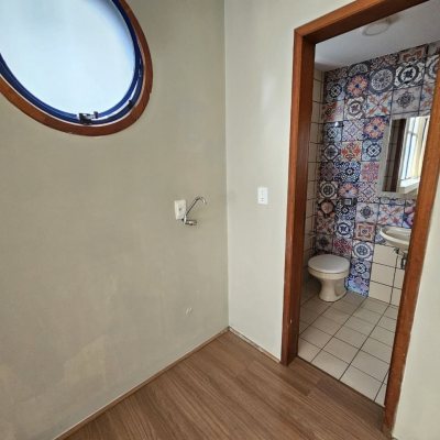 Sala com 49m², 1 garagem, no bairro Centro em Florianópolis