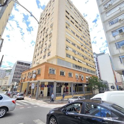 Sala com 26m², no bairro Centro em Florianópolis