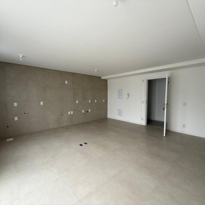 Apartamentos com 55m², 1 quarto, 1 garagem, no bairro Centro em Florianópolis