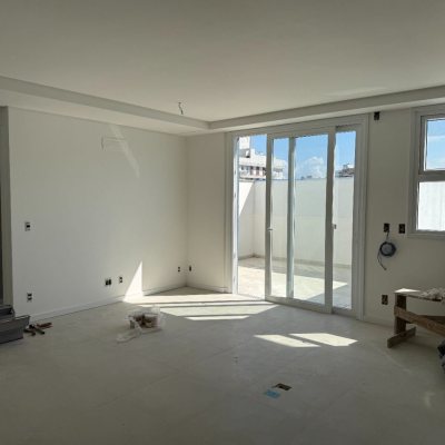 Apartamentos com 55m², 1 quarto, 1 garagem, no bairro Centro em Florianópolis