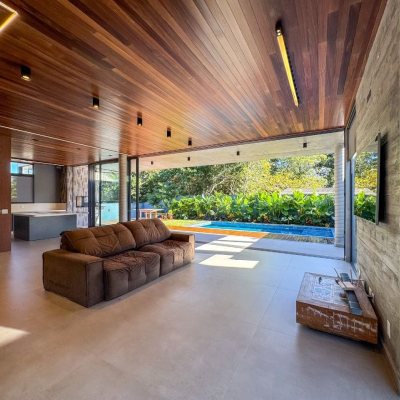 Casa em Condomínio com 492m², 5 quartos, 5 suítes, 4 garagens, no bairro Campeche em Florianópolis