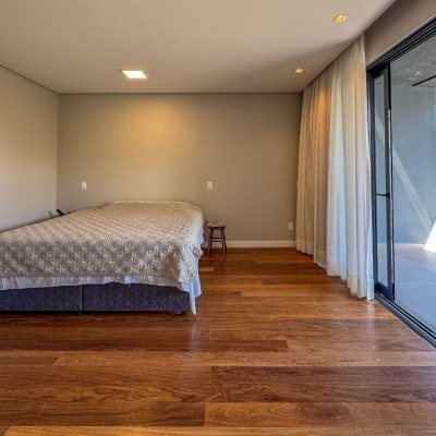 Casa em Condomínio com 492m², 5 quartos, 5 suítes, 4 garagens, no bairro Campeche em Florianópolis