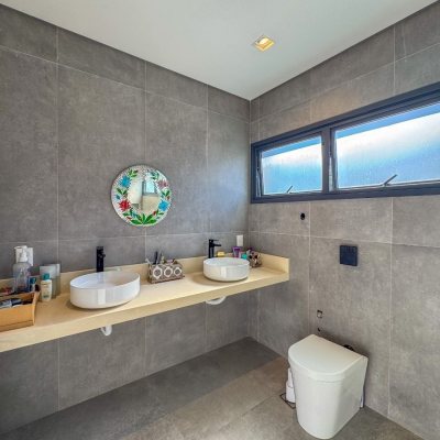 Casa em Condomínio com 492m², 5 quartos, 5 suítes, 4 garagens, no bairro Campeche em Florianópolis