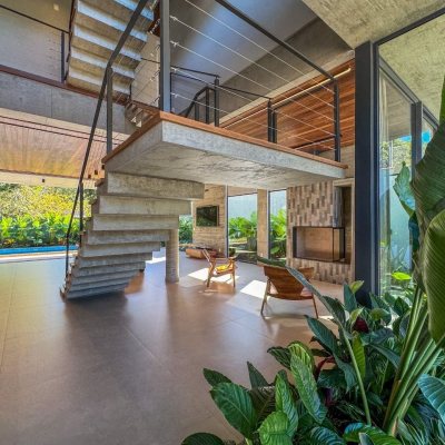 Casa em Condomínio com 492m², 5 quartos, 5 suítes, 4 garagens, no bairro Campeche em Florianópolis