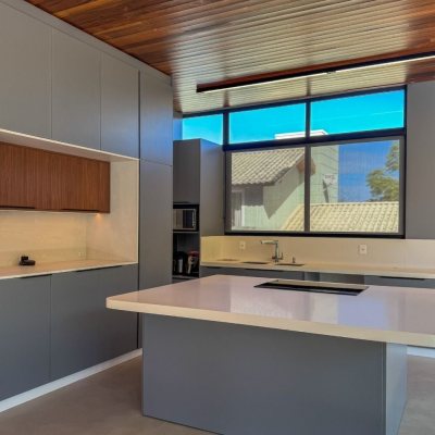 Casa em Condomínio com 492m², 5 quartos, 5 suítes, 4 garagens, no bairro Campeche em Florianópolis