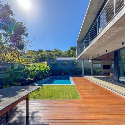 Casa em Condomínio com 492m², 5 quartos, 5 suítes, 4 garagens, no bairro Campeche em Florianópolis