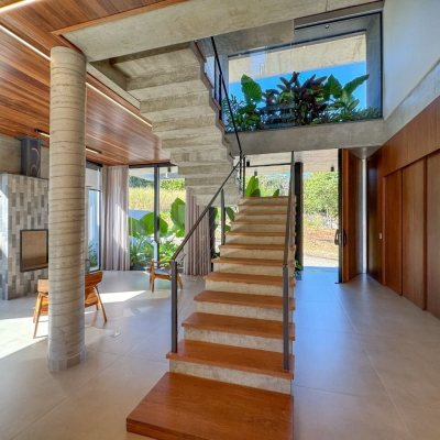 Casa em Condomínio com 492m², 5 quartos, 5 suítes, 4 garagens, no bairro Campeche em Florianópolis