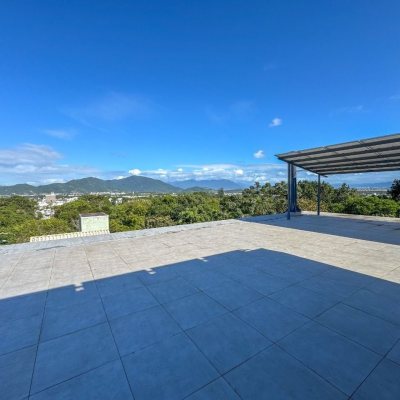 Casa em Condomínio com 492m², 5 quartos, 5 suítes, 4 garagens, no bairro Campeche em Florianópolis