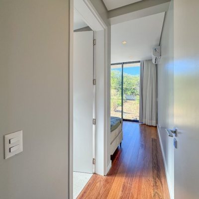 Casa em Condomínio com 492m², 5 quartos, 5 suítes, 4 garagens, no bairro Campeche em Florianópolis