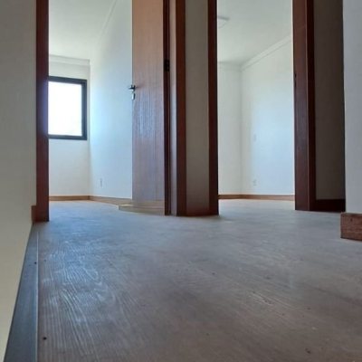 Casa Residencial com 126m², 3 quartos, 1 suíte, 2 garagens, no bairro Campeche em Florianópolis