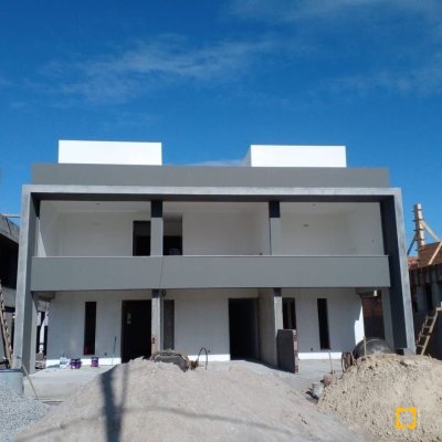 Casa Residencial com 166m², 3 quartos, 1 suíte, 2 garagens, no bairro Campeche em Florianópolis