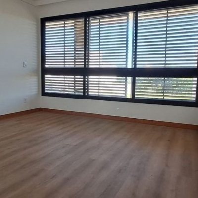 Casa Residencial com 120m², 3 quartos, 1 suíte, 1 garagem, no bairro Campeche em Florianópolis