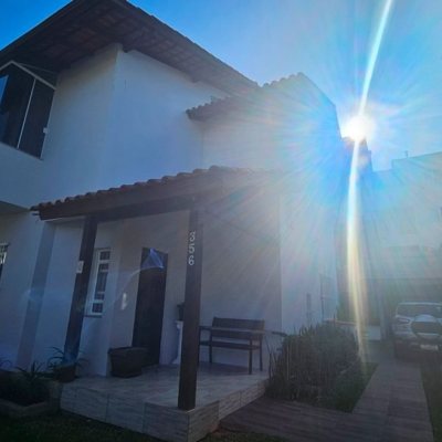 Casa Residencial com 171m², 6 quartos, 1 suíte, 3 garagens, no bairro Canasvieiras em Florianópolis