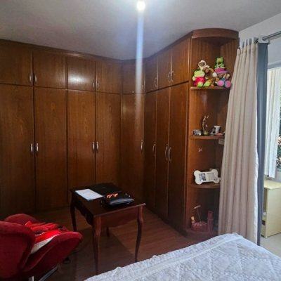 Casa Residencial com 171m², 6 quartos, 1 suíte, 3 garagens, no bairro Canasvieiras em Florianópolis