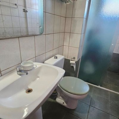 Casa Residencial com 171m², 6 quartos, 1 suíte, 3 garagens, no bairro Canasvieiras em Florianópolis