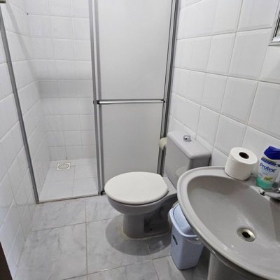 Casa Residencial com 171m², 6 quartos, 1 suíte, 3 garagens, no bairro Canasvieiras em Florianópolis