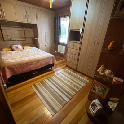 Casa em Condomínio com 200m², 3 quartos, 1 suíte, 2 garagens, no bairro cacupé em Florianópolis