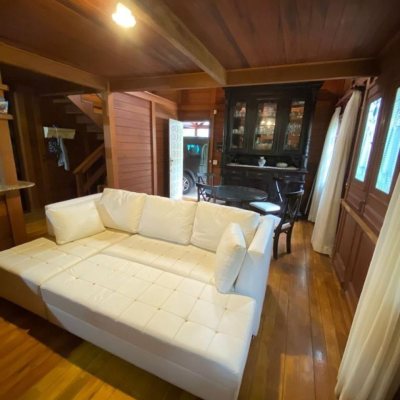 Casa em Condomínio com 200m², 3 quartos, 1 suíte, 2 garagens, no bairro cacupé em Florianópolis