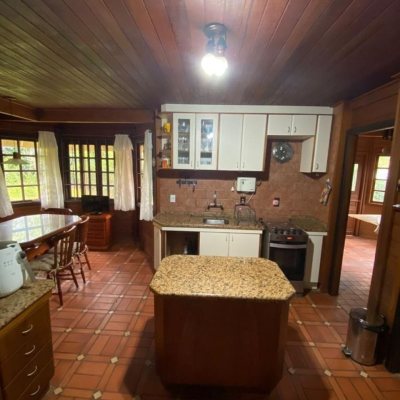 Casa em Condomínio com 200m², 3 quartos, 1 suíte, 2 garagens, no bairro cacupé em Florianópolis