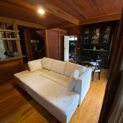 Casa em Condomínio com 200m², 3 quartos, 1 suíte, 2 garagens, no bairro cacupé em Florianópolis