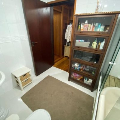 Casa em Condomínio com 200m², 3 quartos, 1 suíte, 2 garagens, no bairro cacupé em Florianópolis