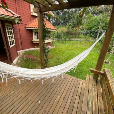 Casa em Condomínio com 200m², 3 quartos, 1 suíte, 2 garagens, no bairro cacupé em Florianópolis