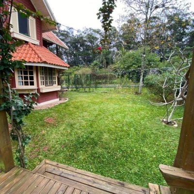 Casa em Condomínio com 200m², 3 quartos, 1 suíte, 2 garagens, no bairro cacupé em Florianópolis