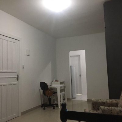 Casa Residencial com 153m², 5 quartos, 2 suítes, 4 garagens, no bairro Trindade em Florianópolis