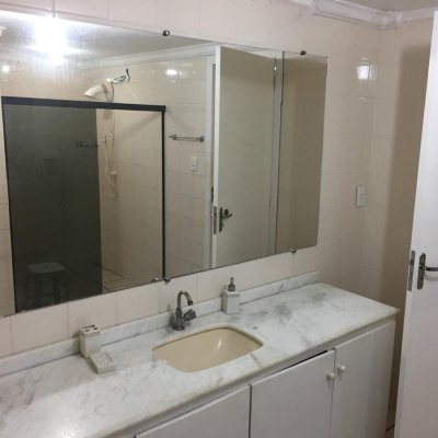 Casa Residencial com 153m², 5 quartos, 2 suítes, 4 garagens, no bairro Trindade em Florianópolis