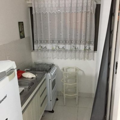 Casa Residencial com 153m², 5 quartos, 2 suítes, 4 garagens, no bairro Trindade em Florianópolis