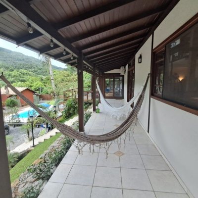 Casa em Condomínio com 1772m², 11 quartos, 3 suítes, 10 garagens, no bairro Vargem Grande em Florianópolis