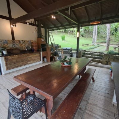 Casa em Condomínio com 1772m², 11 quartos, 3 suítes, 10 garagens, no bairro Vargem Grande em Florianópolis