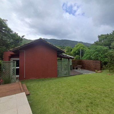 Casa em Condomínio com 1772m², 11 quartos, 3 suítes, 10 garagens, no bairro Vargem Grande em Florianópolis