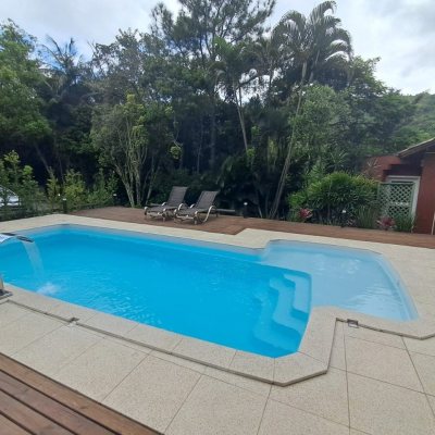 Casa em Condomínio com 1772m², 11 quartos, 3 suítes, 10 garagens, no bairro Vargem Grande em Florianópolis