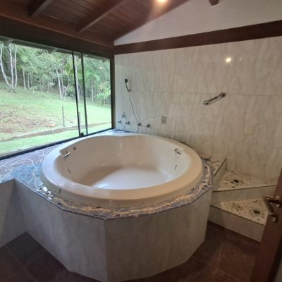 Casa em Condomínio com 1772m², 11 quartos, 3 suítes, 10 garagens, no bairro Vargem Grande em Florianópolis