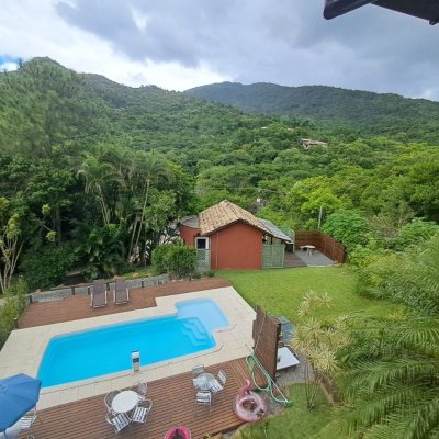 Casa em Condomínio com 1772m², 11 quartos, 3 suítes, 10 garagens, no bairro Vargem Grande em Florianópolis