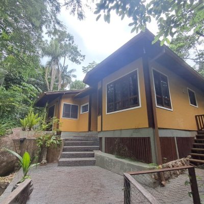 Casa em Condomínio com 1772m², 11 quartos, 3 suítes, 10 garagens, no bairro Vargem Grande em Florianópolis