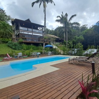 Casa em Condomínio com 1772m², 11 quartos, 3 suítes, 10 garagens, no bairro Vargem Grande em Florianópolis