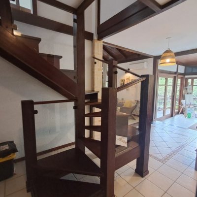 Casa em Condomínio com 1772m², 11 quartos, 3 suítes, 10 garagens, no bairro Vargem Grande em Florianópolis